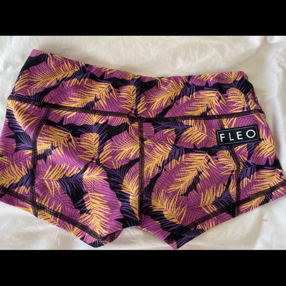 SOLD on another platform Fleo shorts